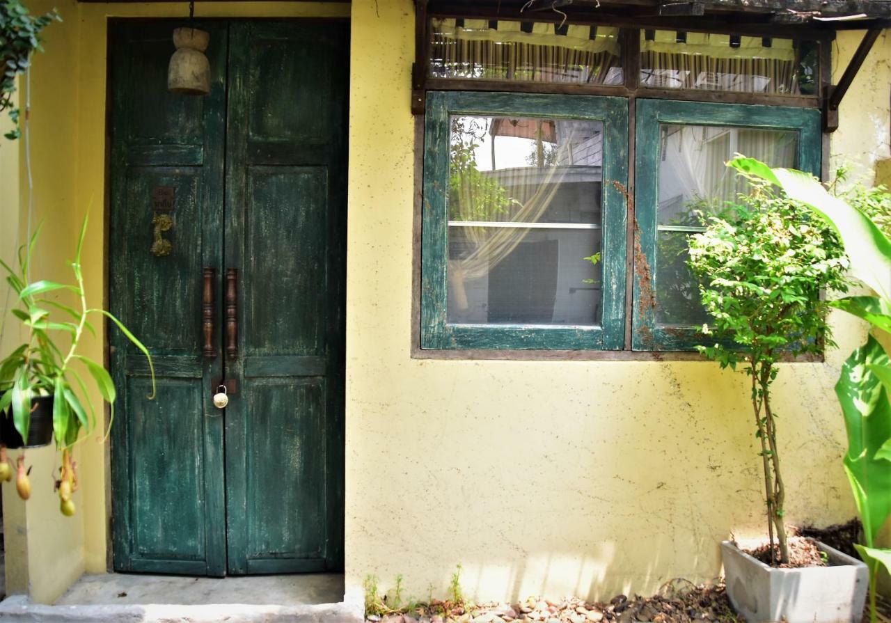 Baan Rare Guesthouse Udon Thani Exterior photo