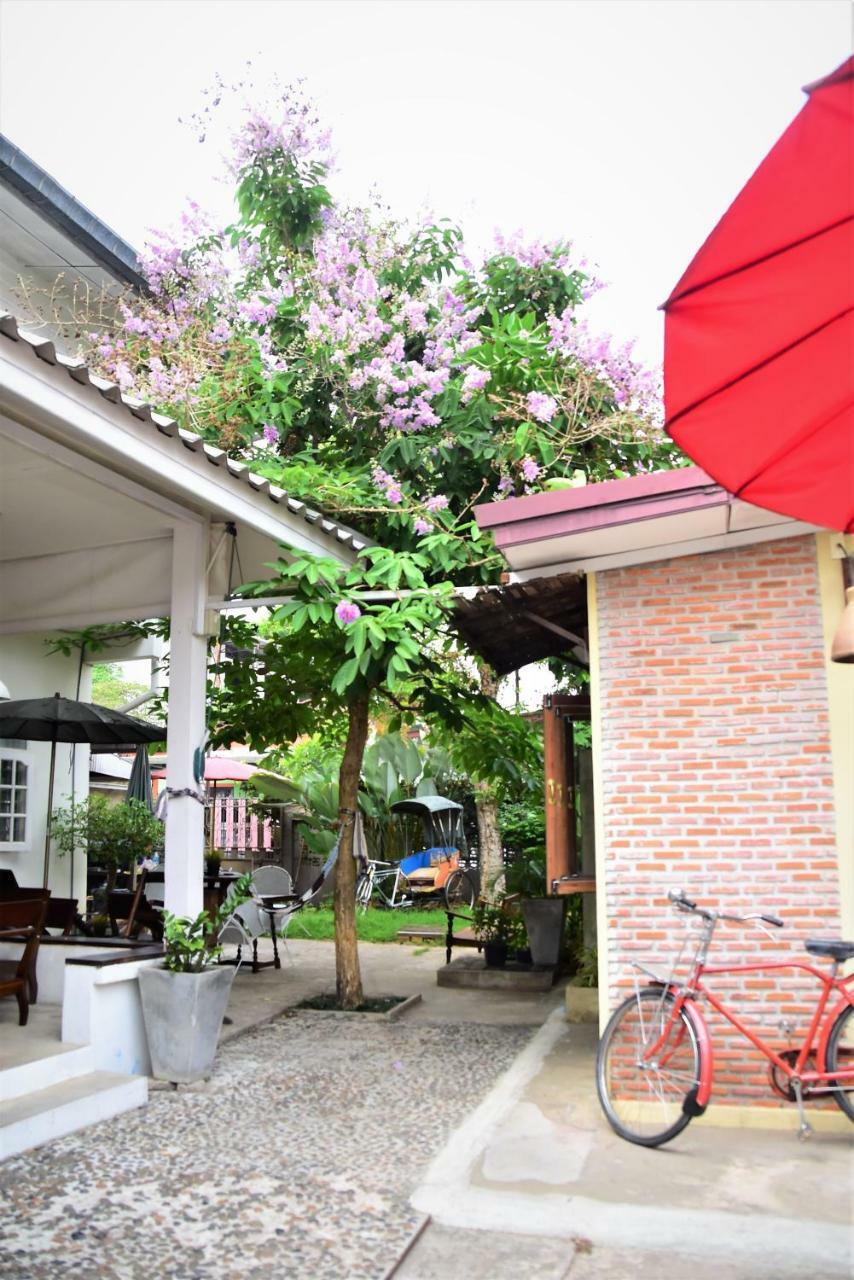 Baan Rare Guesthouse Udon Thani Exterior photo